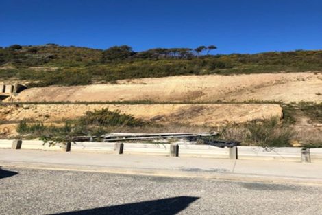 Photo of property in 52 Ruthven Road, Wainuiomata, Lower Hutt, 5014