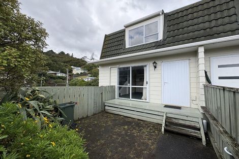 Photo of property in 16 Wagon Road, Stokes Valley, Lower Hutt, 5019
