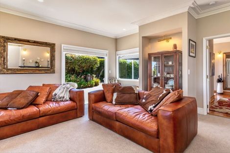 Photo of property in 2 Krissell Place, Acacia Bay, Taupo, 3330