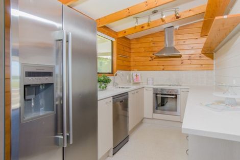 Photo of property in 2/80 Cobham Crescent, Kelston, Auckland, 0602