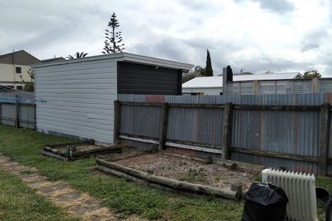 Photo of property in 13-14 Meeanee Quay, Westshore, Napier, 4110