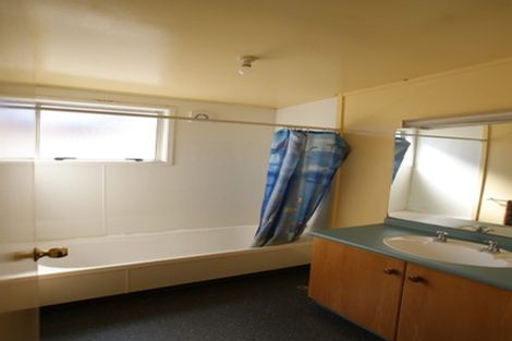 Photo of property in 110d Harbour Terrace, North Dunedin, Dunedin, 9016