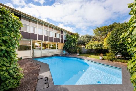 Photo of property in 5 Hokowhitu Court, Hokowhitu, Palmerston North, 4410