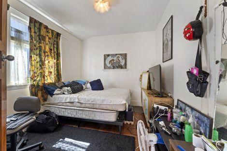 Photo of property in 79 Beresford Street, New Brighton, Christchurch, 8061