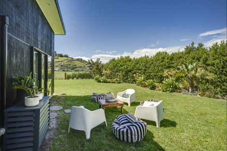 Photo of property in 105 Puketapu Road, Taradale, Napier, 4112