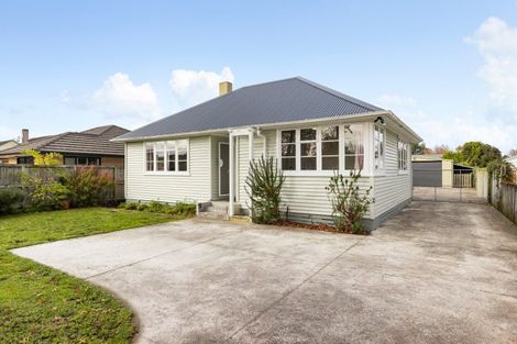 Photo of property in 82 Holland Road, Fairfield, Hamilton, 3214