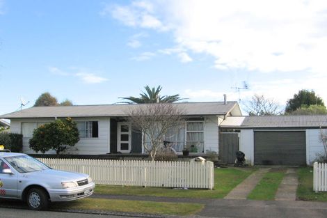Photo of property in 22 Oakfield Crescent, Pukete, Hamilton, 3200