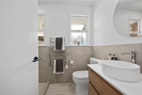 Photo of property in 1/240 Hurstmere Road, Takapuna, Auckland, 0622