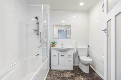 Photo of property in 129 Church Street, Onerahi, Whangarei, 0110