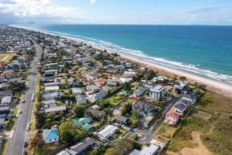 Photo of property in 1335b Papamoa Beach Road, Papamoa Beach, Papamoa, 3118