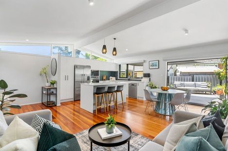 Photo of property in 30 Fairdale Place, Birkdale, Auckland, 0626