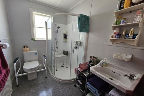 Photo of property in 92 Clyde Street, Balclutha, 9230