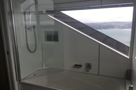 Photo of property in 17 Palliser Road, Roseneath, Wellington, 6011