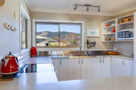 Photo of property in 18 Reeves Street, Stoke, Nelson, 7011