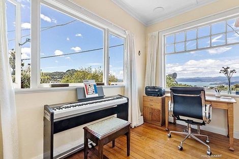 Photo of property in 9 Thorby Street, Northland, Wellington, 6012