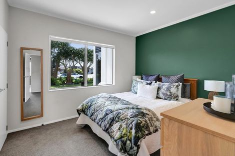 Photo of property in 18 Parkvue Drive, Bell Block, New Plymouth, 4312
