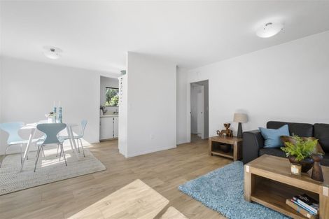 Photo of property in 1/28 Powrie Street, Glenfield, Auckland, 0629