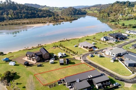 Photo of property in 23 Admiral Drive, Cooks Beach, Whitianga, 3591