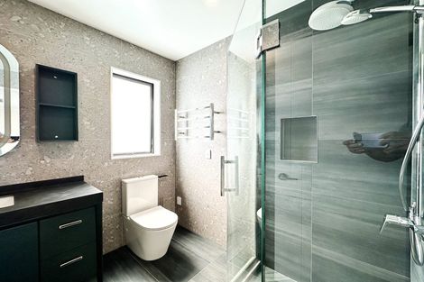 Photo of property in 44a Merani Street, Belmont, Auckland, 0622