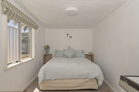 Photo of property in 11 Dotterel Place, Whitianga, 3510