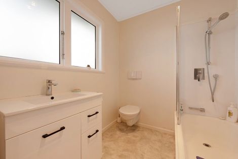 Photo of property in 48 Homewood Crescent, Karori, Wellington, 6012