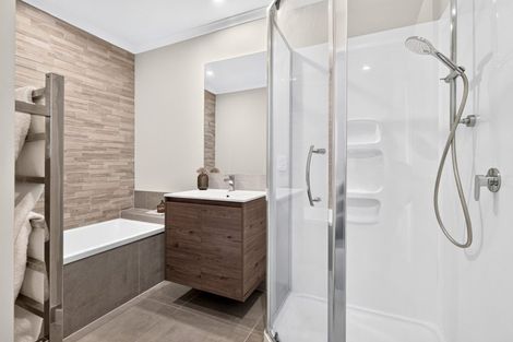 Photo of property in 46 Hobsonville Point Road, Hobsonville, Auckland, 0616