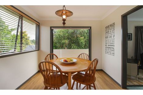Photo of property in 32 Hiwihau Place, Glenfield, Auckland, 0629