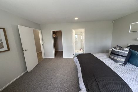 Photo of property in 17a Beach Road, Manly, Whangaparaoa, 0930