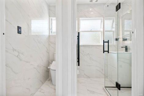 Photo of property in 1/11 Tonkin Drive, Sunnynook, Auckland, 0620