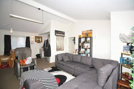 Photo of property in 4/94 Pah Road, Papatoetoe, Auckland, 2025