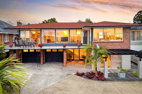 Photo of property in 76 Jaemont Avenue, Te Atatu South, Auckland, 0610