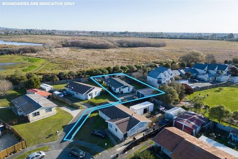 Photo of property in 10b Karlaw Place, Parklands, Christchurch, 8083