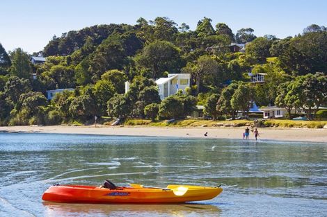 Photo of property in 10 Clinton Road, Tawharanui Peninsula, Matakana, 0986