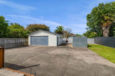 Photo of property in 6 Malone Place, Hawera, 4610