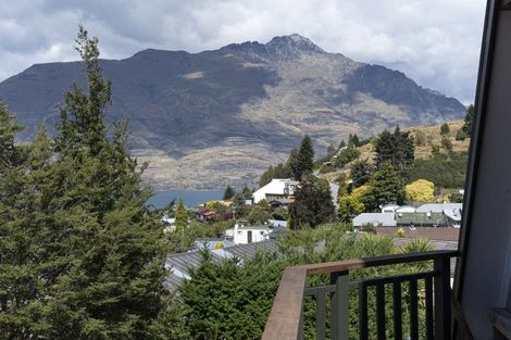 Photo of property in 40 Avalon Crescent, Fernhill, Queenstown, 9300