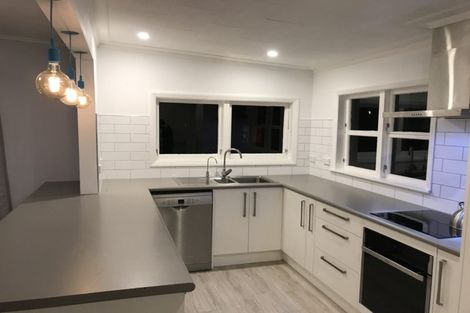 Photo of property in 17 Winchester Avenue, Pinehaven, Upper Hutt, 5019