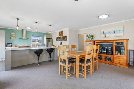 Photo of property in 17 Windsor Street, Richmond Heights, Taupo, 3330