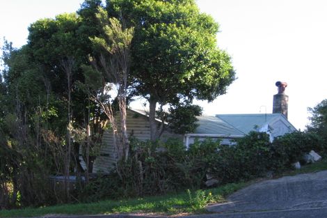 Photo of property in 15 The Track, Plimmerton, Porirua, 5026