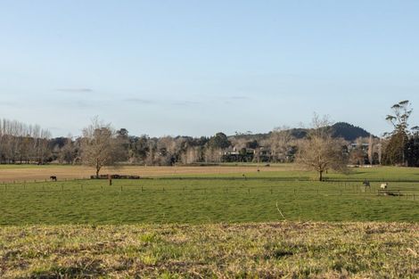 Photo of property in 150 Monument Road, Clevedon, 2582