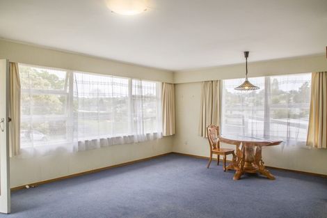 Photo of property in 8a Tiber Road, Forrest Hill, Auckland, 0620