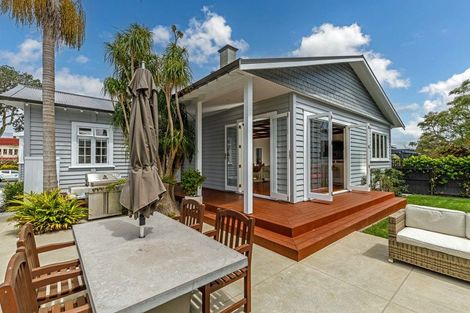 Photo of property in 24 Norwood Road, Bayswater, Auckland, 0622