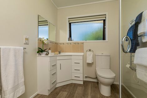 Photo of property in 37 Pine Road, Orewa, 0931