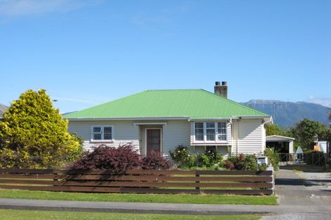 Photo of property in 56 Wakefield Street, Westport, 7825