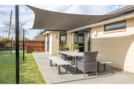 Photo of property in 17 Buckleys Road, Rangiora, 7400