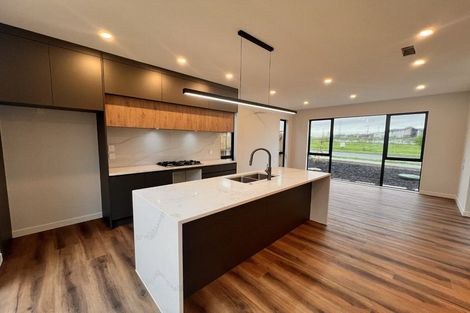 Photo of property in 10 Kobe Street, Karaka, 2580