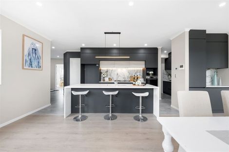 Photo of property in 15 Drumconnell Drive, Flat Bush, Auckland, 2019