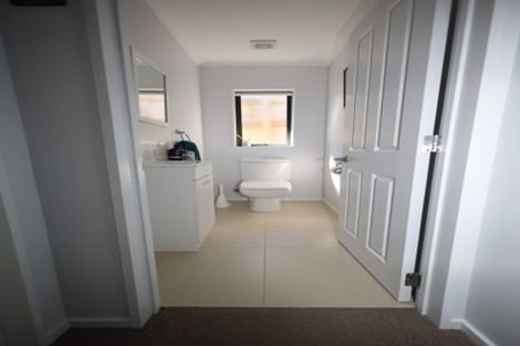 Photo of property in 11 Ballintoy Park Drive, Welcome Bay, Tauranga, 3175