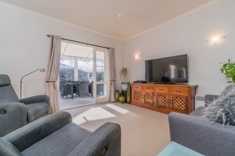 Photo of property in 29 Horotutu Road, Greenlane, Auckland, 1061