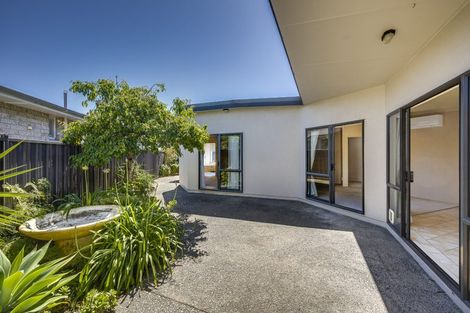 Photo of property in 83 Church Road, Taradale, Napier, 4112