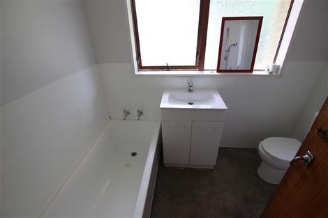 Photo of property in 2/515 Weymouth Road, Weymouth, Auckland, 2103